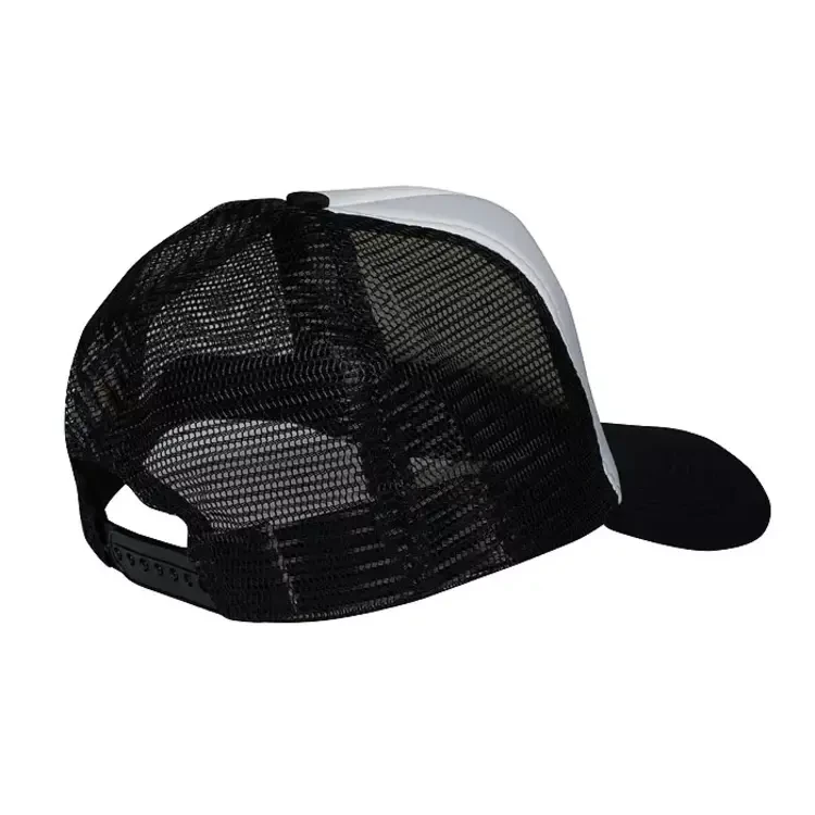 czapka_czarny_detal_3.webp
